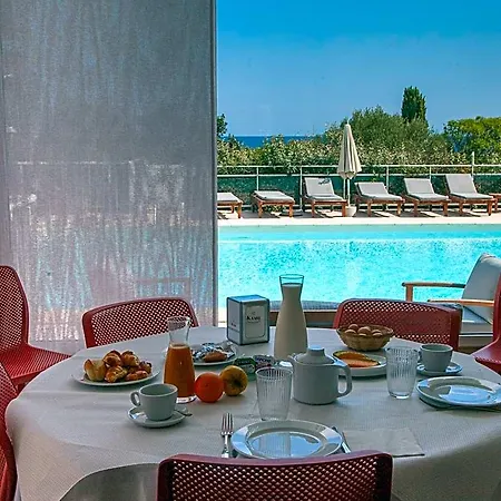 Orizonte Hotel 3*